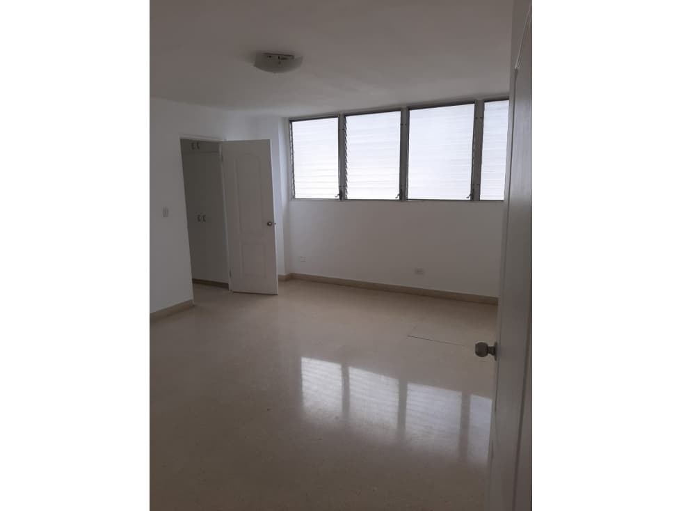 APARTAMENTO VACIO PH VISTA MAR CALLE 50 — foto 5
