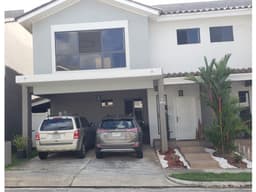 Sea Confiable vende casa en PH Aventura Paseo Del Norte