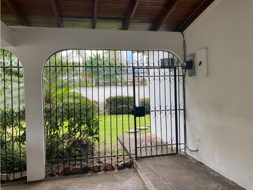 SEA Confiable Alquila Casa en Urb. Marbella,  484 M2 — foto 5