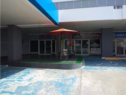 ALQUILO LOCAL EN BRISAS DEL GOLF