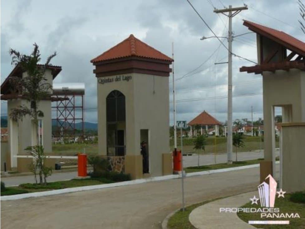 VENDO HERMOSA PROPIEDAD EN QUINTAS DEL LAGO — foto 1