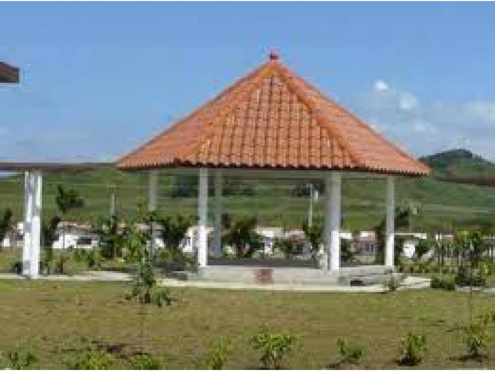 VENDO HERMOSA PROPIEDAD EN QUINTAS DEL LAGO — foto 2