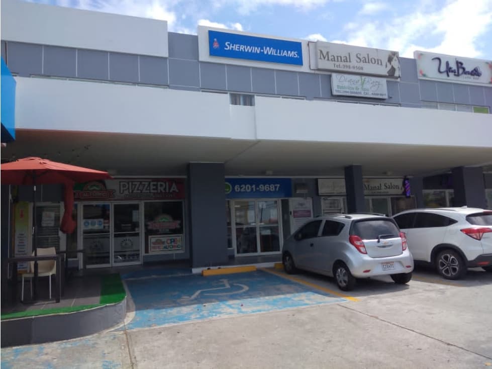 ALQUILO LOCAL EN BRISAS DEL GOLF — foto 2