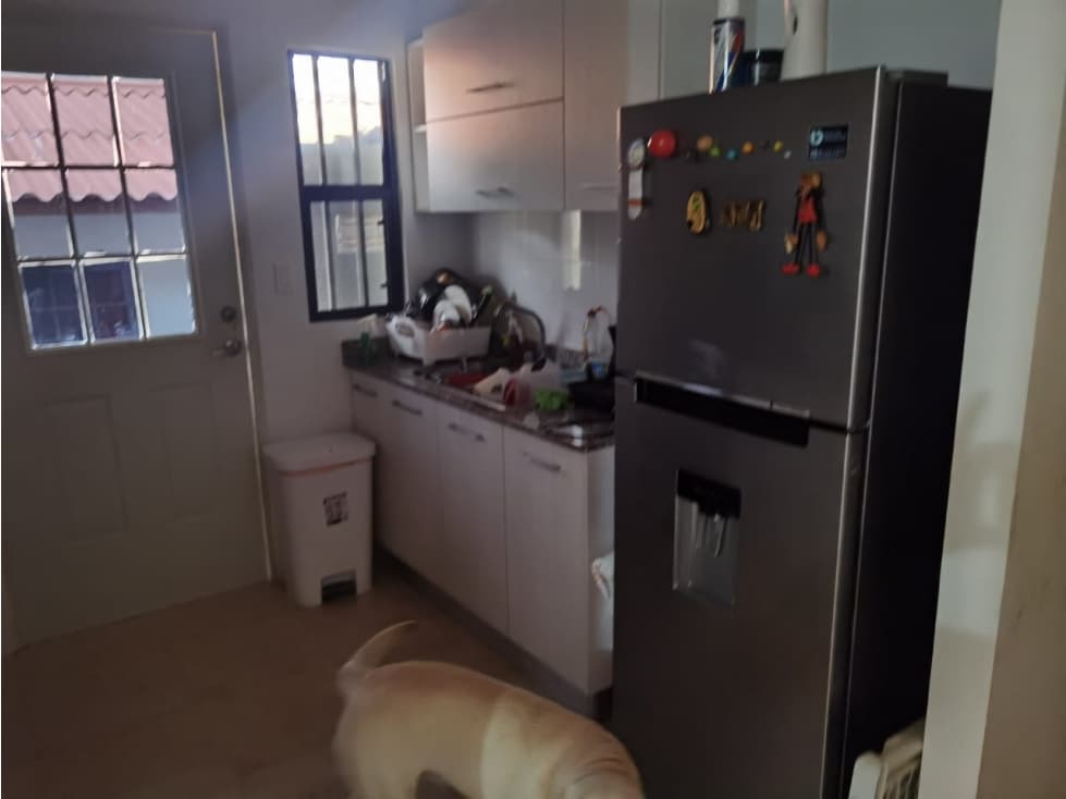 SE ALQUILA CASA SEMI-AMOBLADA EN LAS CUMBRES — foto 2