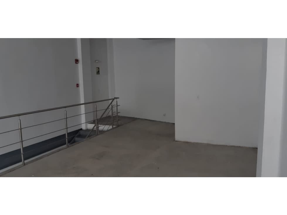SE ALQUILA LOCAL COMERCIAL NEWBERRY PLAZA 158M2 — foto 4