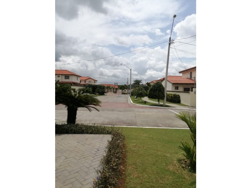 CASA EN GRAN RESERVA MONTELIMAR, CHORRERA — foto 2