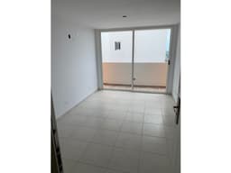 SE ALQUIILA APARTAMENTO 2 REC VACIO EN EL CRISOL