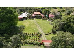FINCA VILLA LUZ (CASA EN BOQUERON CHIRIQUI)
