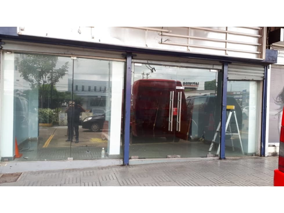 LOCAL COMERCIAL UBICADO EN 12 DE OCTUBRE — foto 5