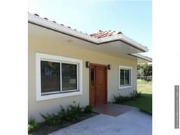 Venta: Casa 2 recámaras en Santa Clara