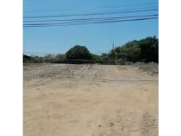 Terreno plano en venta frete a la autopista panamericana