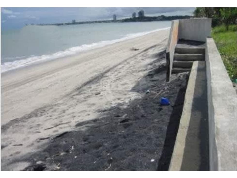 VENTA TERRENO FRENTE A LA PLAYA GORGONA — foto 2