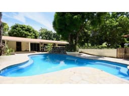 Casa Familiar Grande con Piscina a 5minutos de la playa