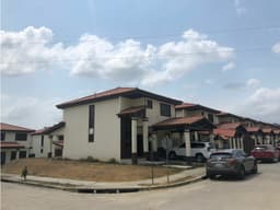 SE VENDE Casa en Mirador del Lago, Las Cumbres