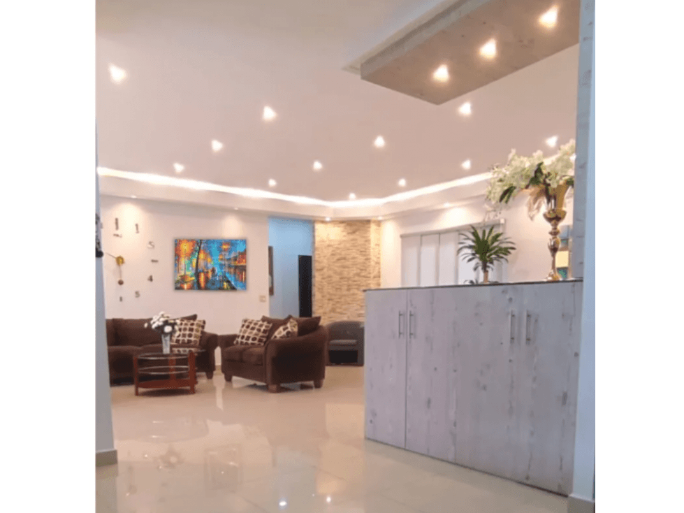 SE VENDE CASA URB LOMAS DE SANCARLITOS DAVID CHIRIQUÍ — foto 3