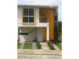 Casa Duplex alquiler Arraijan Santillana