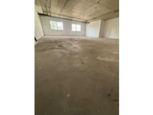 Se Alquila local comercial en Dream Plaza (CG)