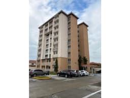 VENTA DE APARTAMENTO EN PH TORRES DE VERSALLES, 135.000 NEGOCIABLE