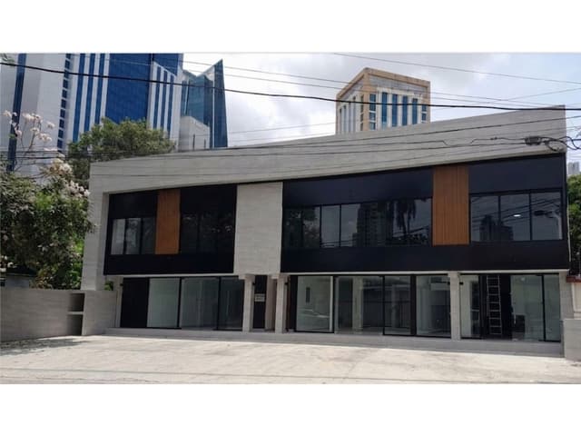 SE ALQUILA LOCAL EN OBARRIO DESDE 150 Mtrs