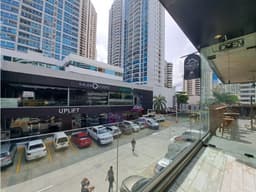ALQUILER LOCAL MEZANNINE AVENIDA BALBOA OBRA GRIS MC