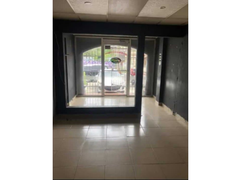 VENTA DE CASA COMERCIAL, 320m2, BELLA VISTA, 3R, 4B, 4P — foto 1